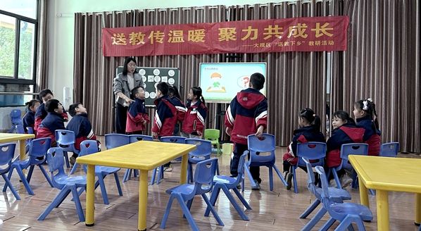 ʯ������׃��@�څ^(q��)��С㕽���ӑ���(d��ng)��չ�L(f��ng)��