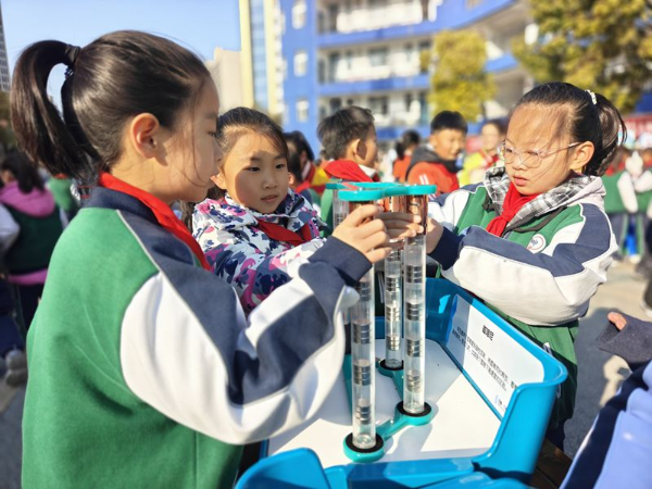 ���z����˼ �Ƽ���ͯ�� ��������ʡ���մ���܇�_�M�Ϫ·С�WУ�@