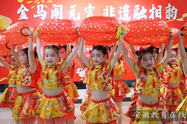 �����е������С�W�c�ЈD���^�kԪ���Έ@��